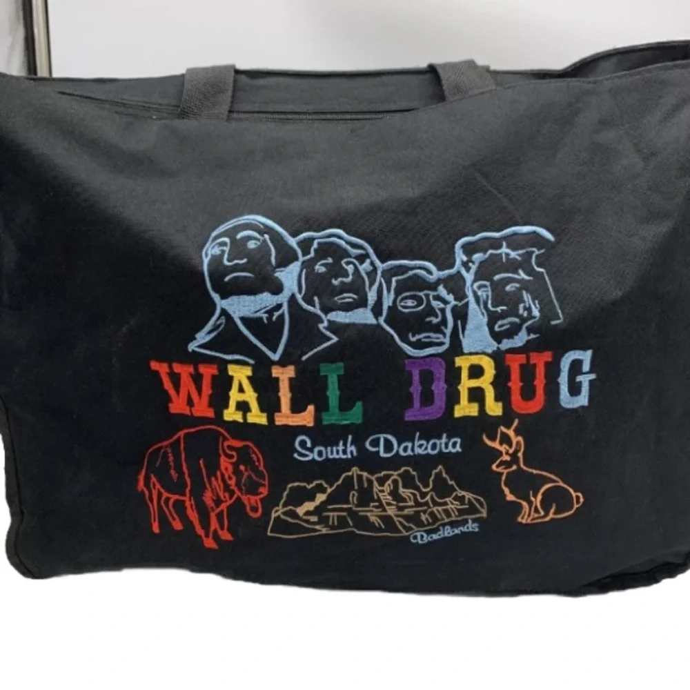 WALL DRUG South Dakota Canvass Embroidered Rushmore Tote Computer Bag 19.5